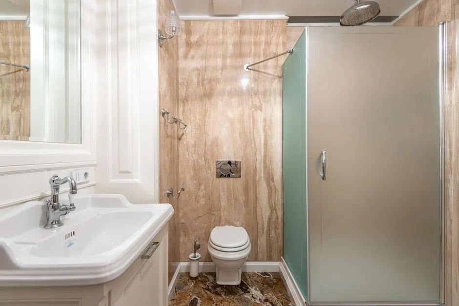Toilet overflow cleanup: DIY steps before calling a pro in Palm Bay